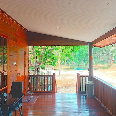 Isaan Perazim Park Hotel Roi Et Buitenkant foto