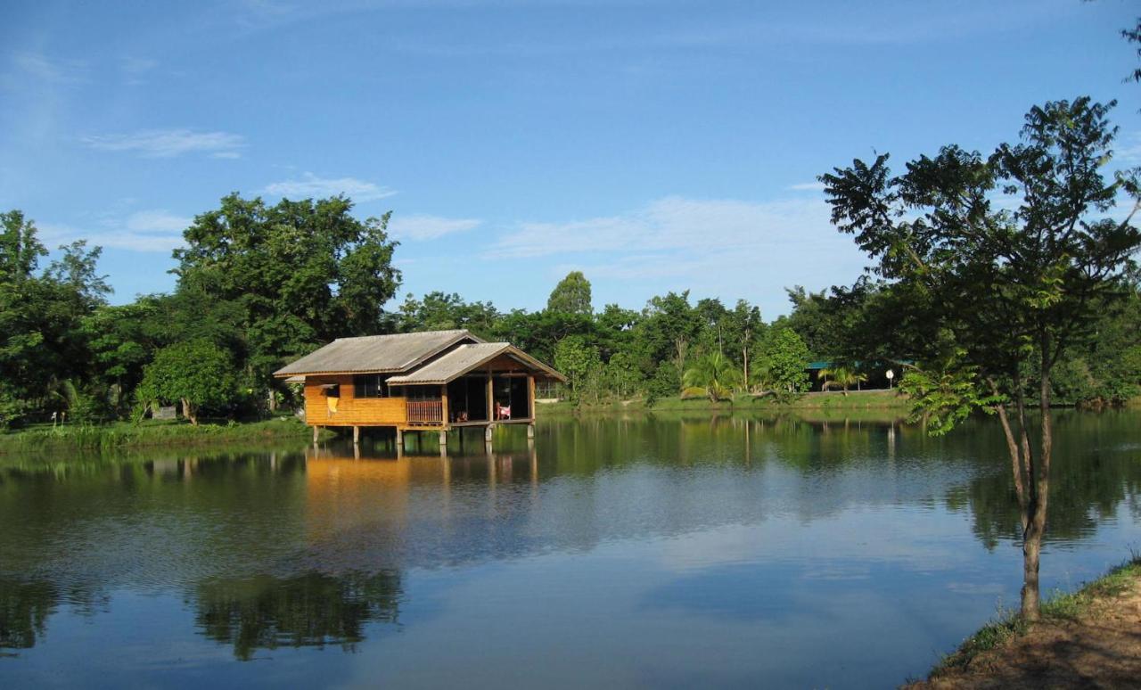 Isaan Perazim Park Hotel Roi Et Buitenkant foto