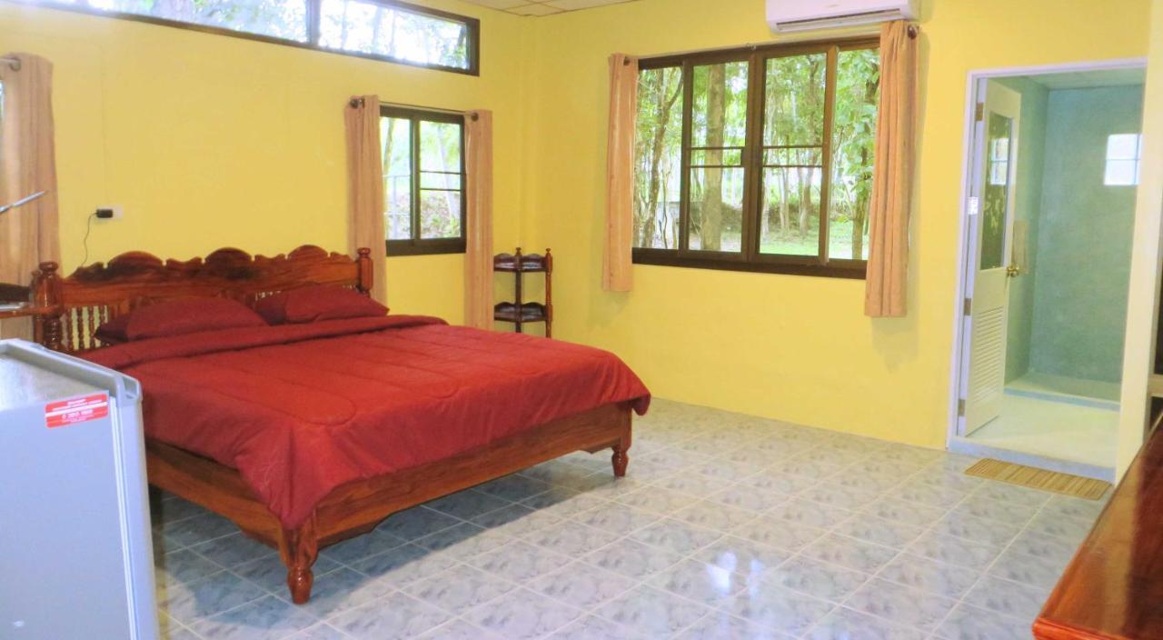 Isaan Perazim Park Hotel Roi Et Buitenkant foto