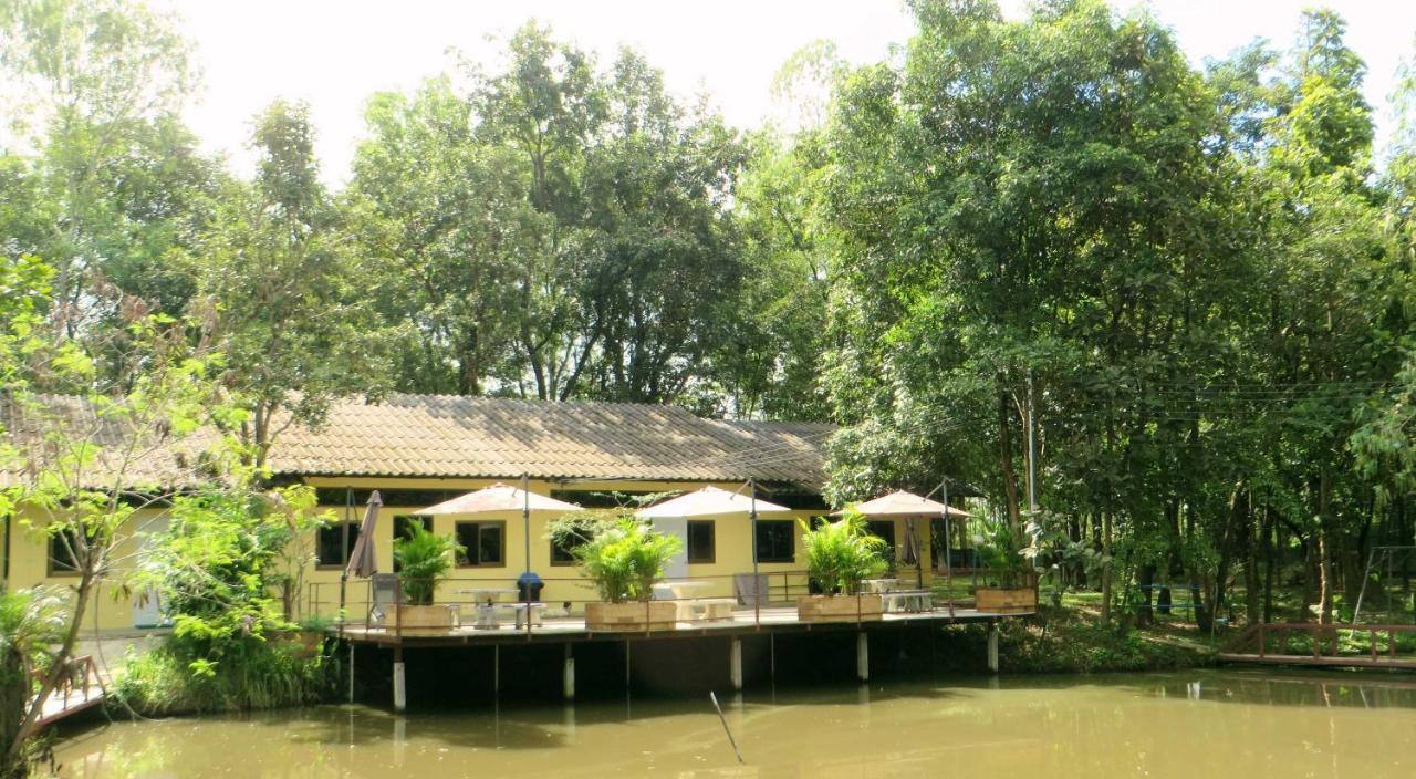 Isaan Perazim Park Hotel Roi Et Buitenkant foto