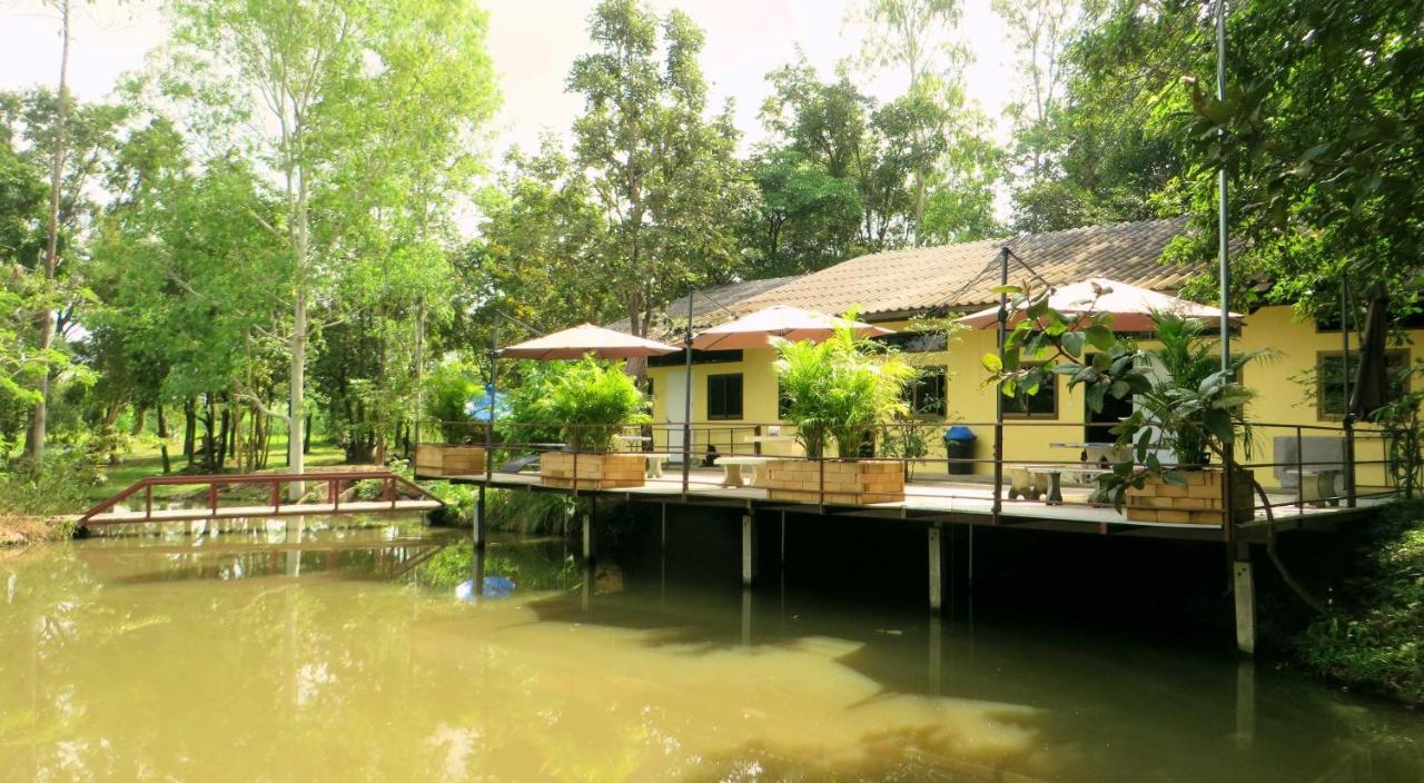 Isaan Perazim Park Hotel Roi Et Buitenkant foto