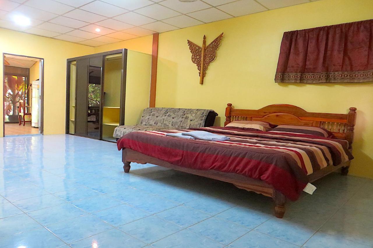 Isaan Perazim Park Hotel Roi Et Buitenkant foto