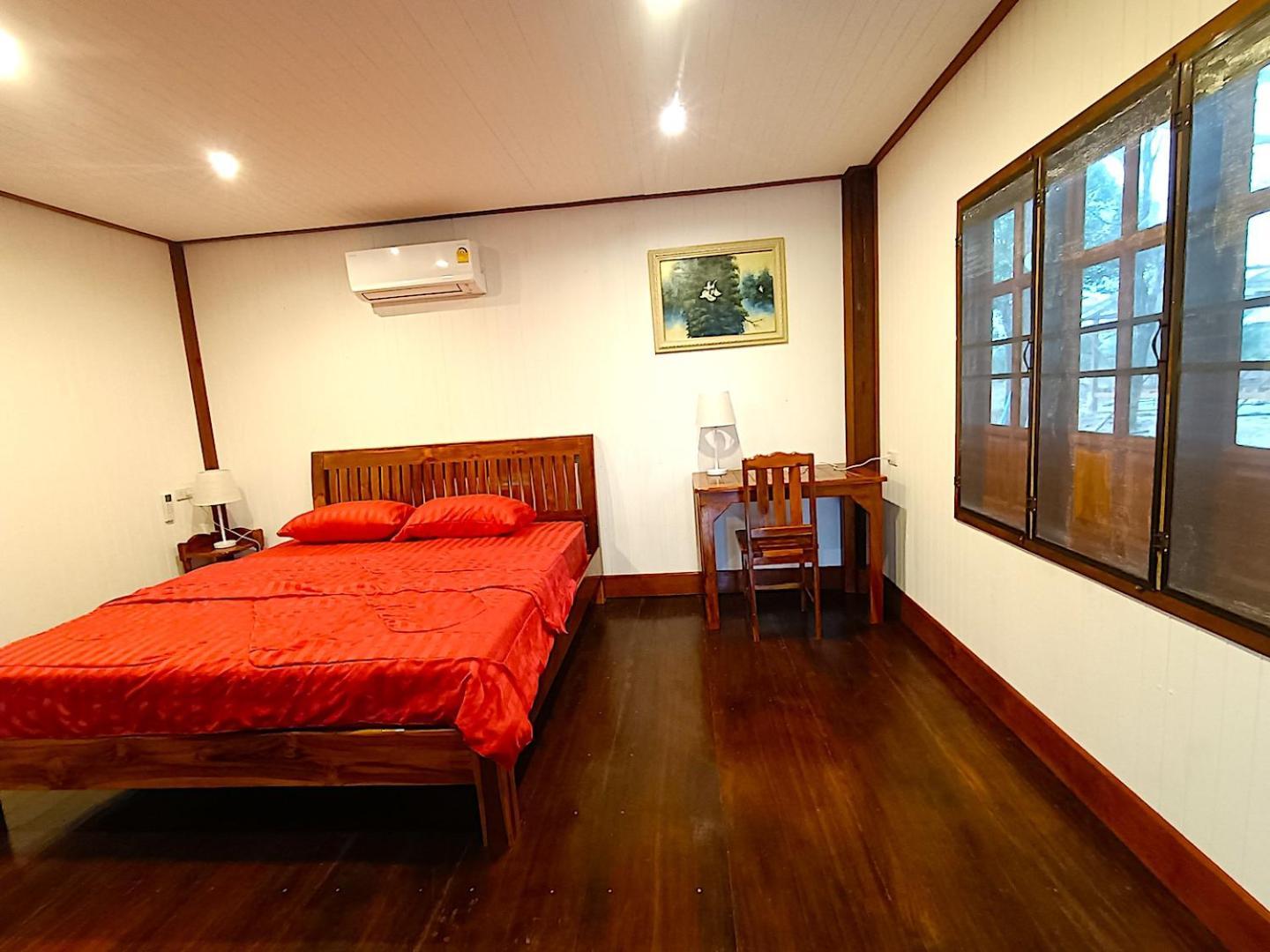 Isaan Perazim Park Hotel Roi Et Buitenkant foto