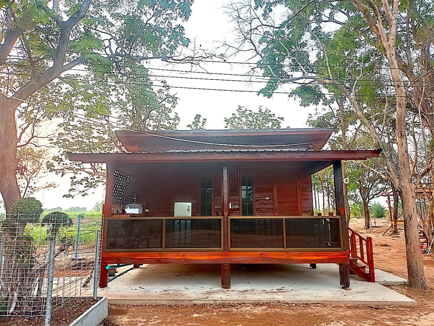 Isaan Perazim Park Hotel Roi Et Buitenkant foto